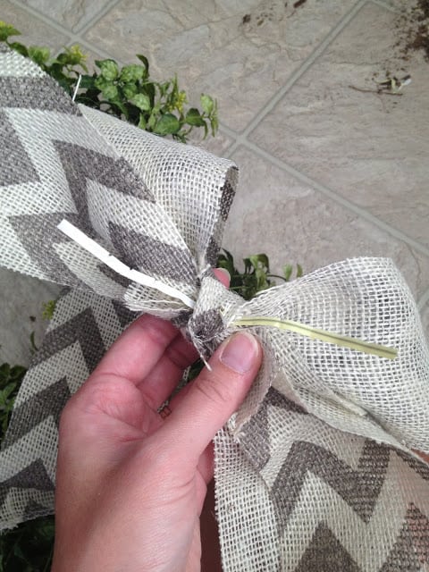 15 Minute, 15 Dollar Wreath - Burlap Bow Instructions