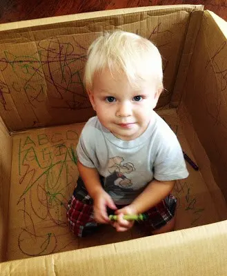 Keeping Toddlers Busy - drawing in a box