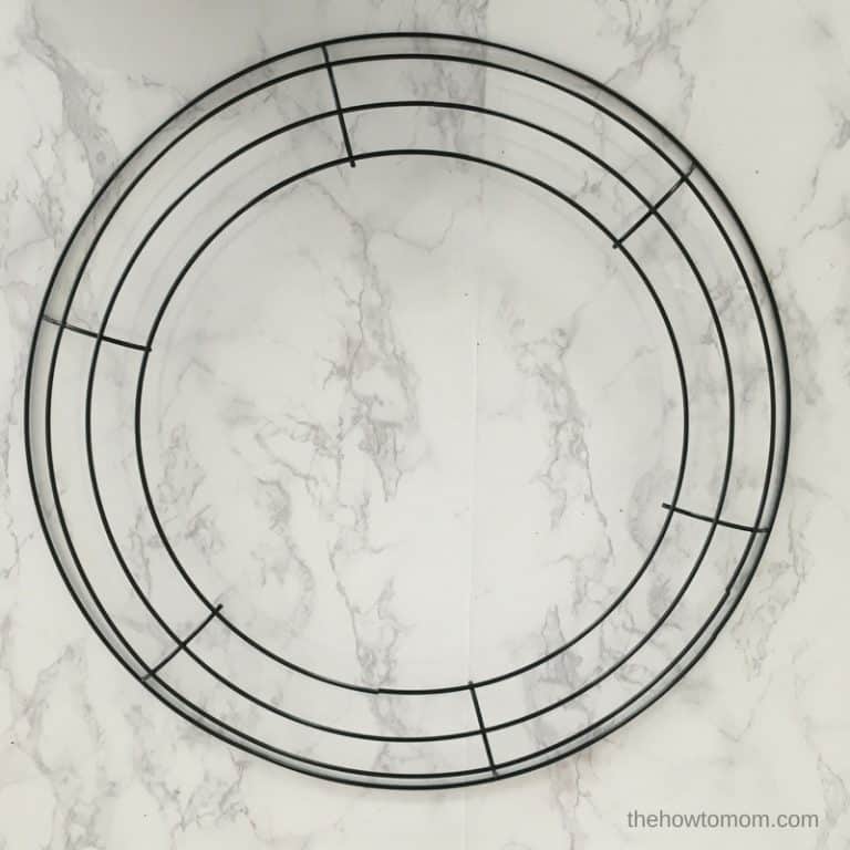How to Make a Wreath – The Ultimate DIY Guide – The How To Mom