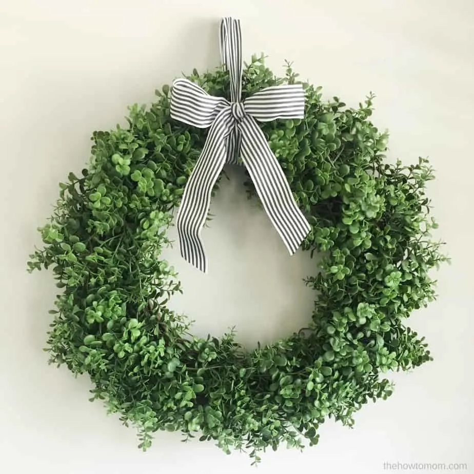 How to Make a Faux Boxwood Wreath - Easy!