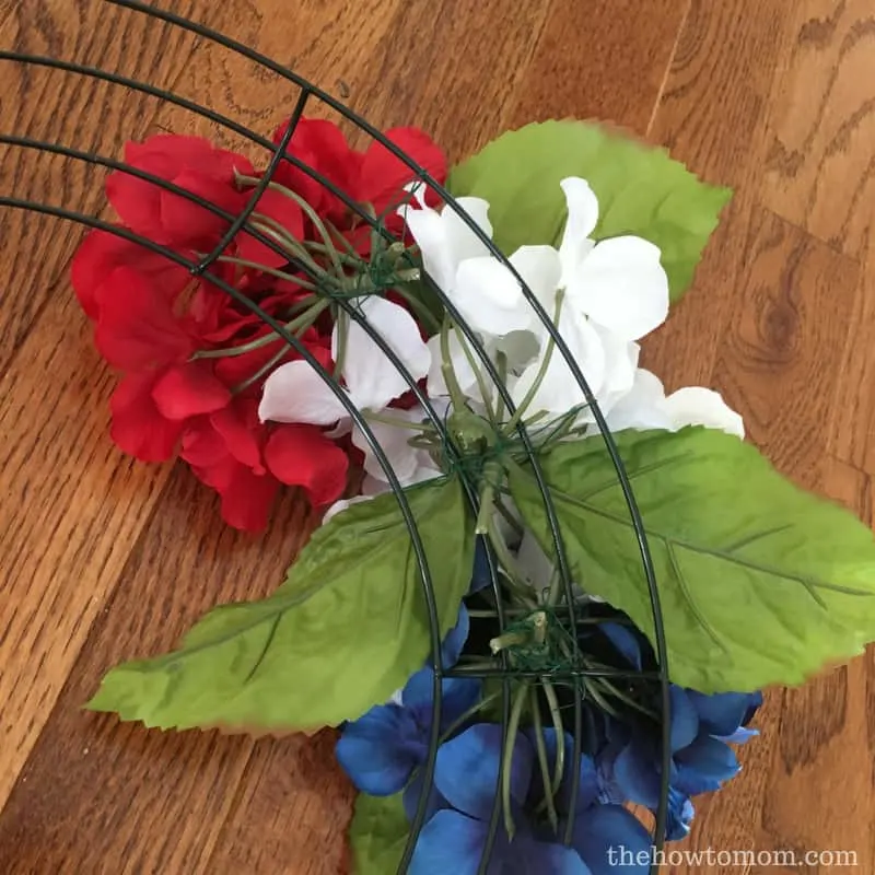 How to make a patriotic wreath with hydrangeas