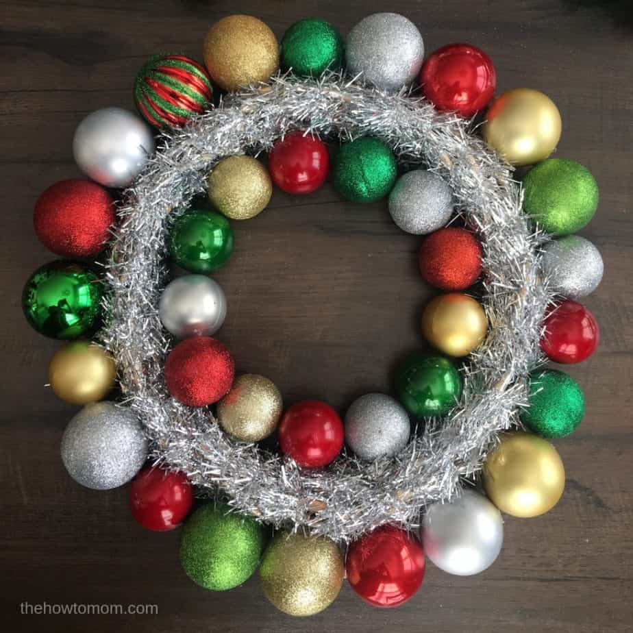 How to make a super easy ornament wreath