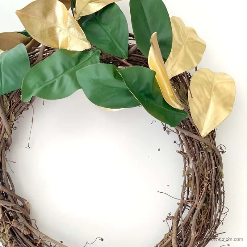 how to make a holiday magnolia wreath