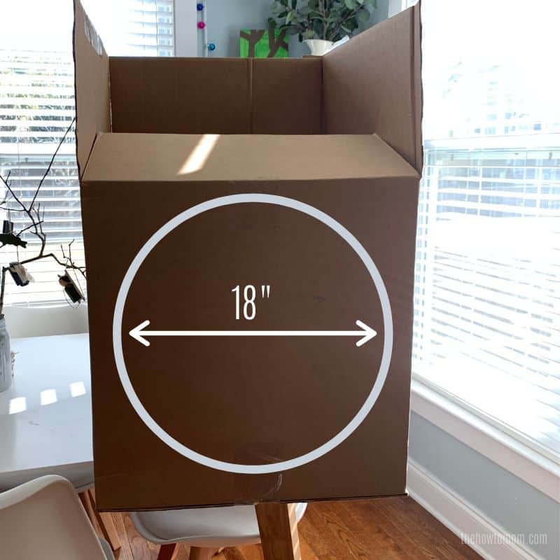 use a box to make a cardboard wreath frame