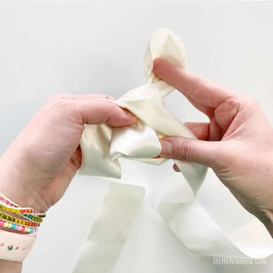 how to tie a floppy satin bow