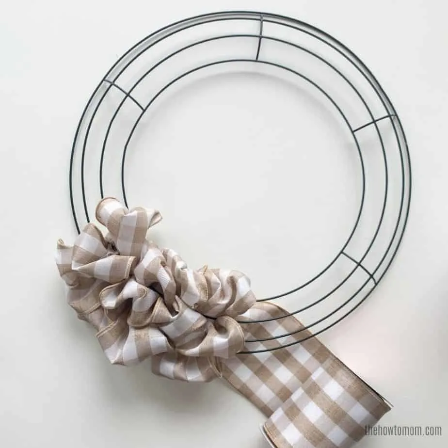 DIY Wreath with Ribbon