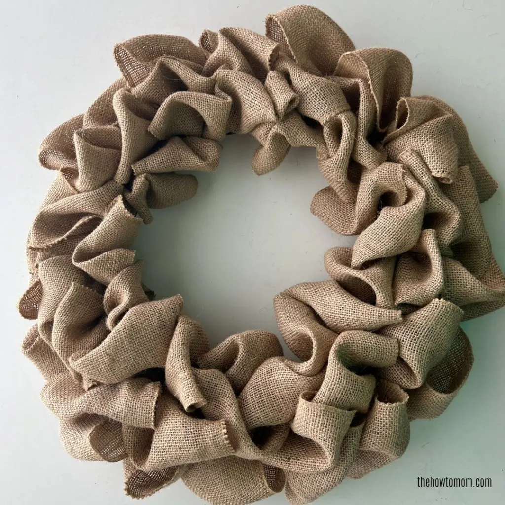 how to make a very easy burlap wreath