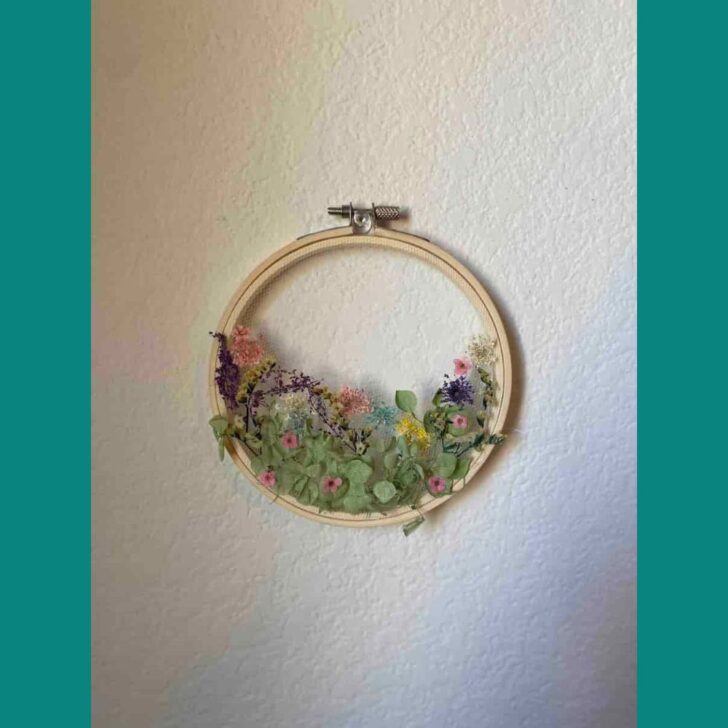 DIY Foral Embroidery Hoop Craft Project.