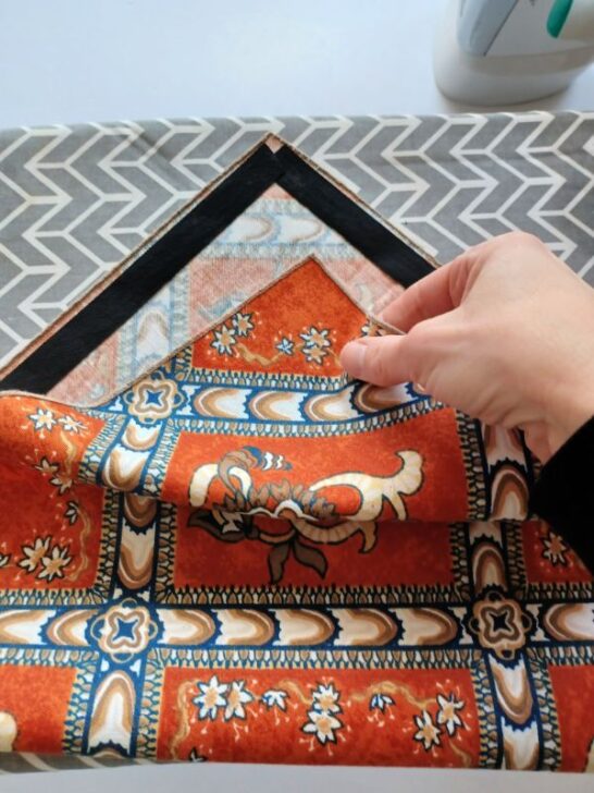 Easy DIY No Sew Apron Idea (Upcycled Dinner Napkins) The How To Mom